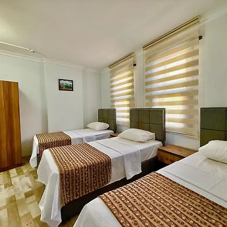 Marina Hostel Αττάλεια
