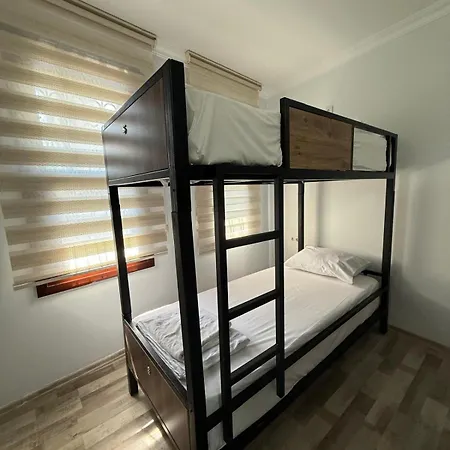 Hostel Marina Αττάλεια
