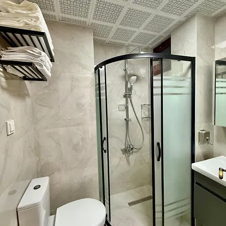 Marina Hostel Αττάλεια