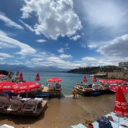 Marina Hostel Αττάλεια